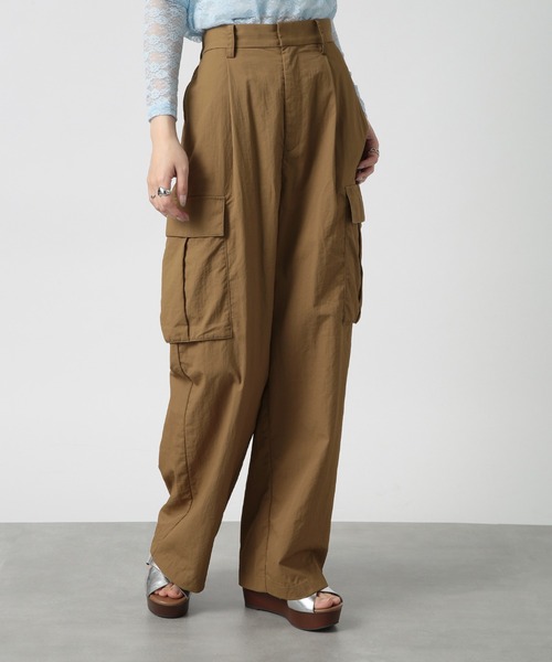 SETUP7（セットアップセブン）の「【SETUP7】Nylon straight cargo pants / ナイロンカーゴパンツ フラップポケット付き（カーゴパンツ・レディース・カーキ/ベージュ/チャコールグレー/ブラック・S/M）」の8枚目の写真