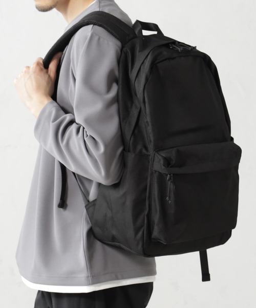 FOUND GOOD（ファウンドグッド）の「軽量撥水リュックM（バックパック/リュック・メンズ・ブラック/ホワイト系5/グリーン系5/オレンジ系5/パープル系5/ベージュ/グリーン/ブルー系/グリーン系1/グレー系/レッド系/ブラウン・M）」の3枚目の写真