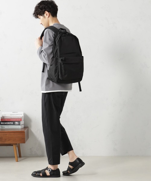 FOUND GOOD（ファウンドグッド）の「軽量撥水リュックM（バックパック/リュック・メンズ・ブラック/ホワイト系5/グリーン系5/オレンジ系5/パープル系5/ベージュ/グリーン/ブルー系/グリーン系1/グレー系/レッド系/ブラウン・M）」の15枚目の写真