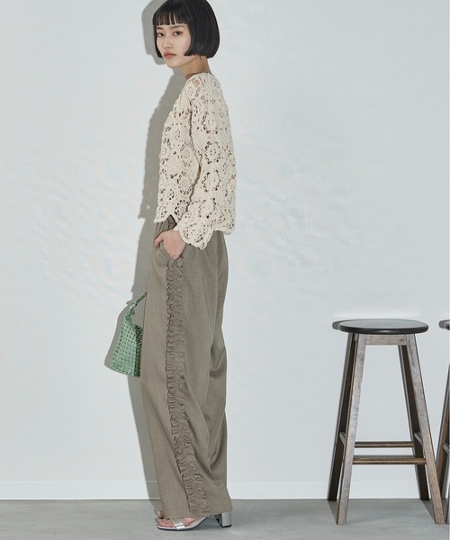 THE YOn(ザヨン)の「サイドフリルラインタックイージーパンツ(その他パンツ・レディース・サンドベージュ/レディッシュグレー・FREE)」の14枚目の写真