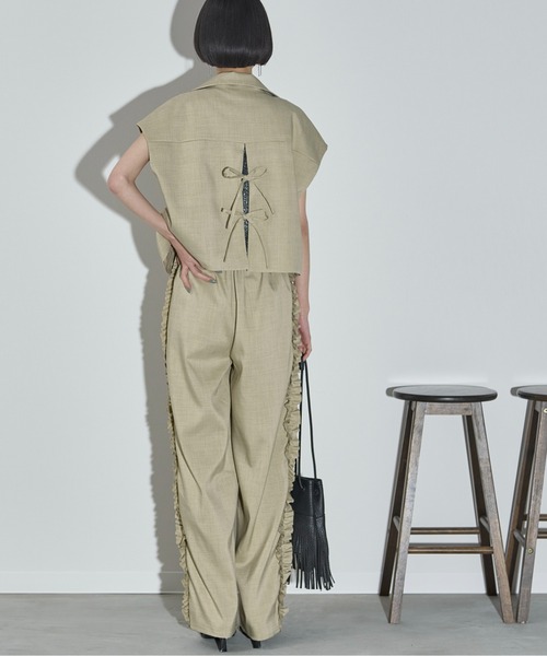 THE YOn(ザヨン)の「サイドフリルラインタックイージーパンツ(その他パンツ・レディース・サンドベージュ/レディッシュグレー・FREE)」の10枚目の写真