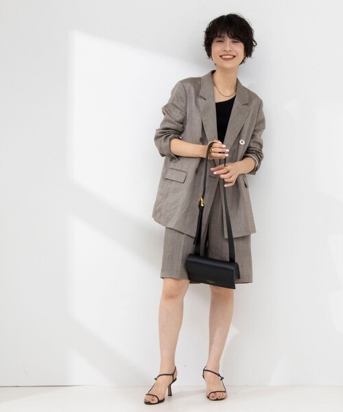 NOLLEY’S（ノーリーズ）の「《セットアップ対応》ウォッシャブルラミーシャンブレーショートパンツ（その他パンツ・レディース・ライトグレー/ブラウン・38/36）」の3枚目の写真