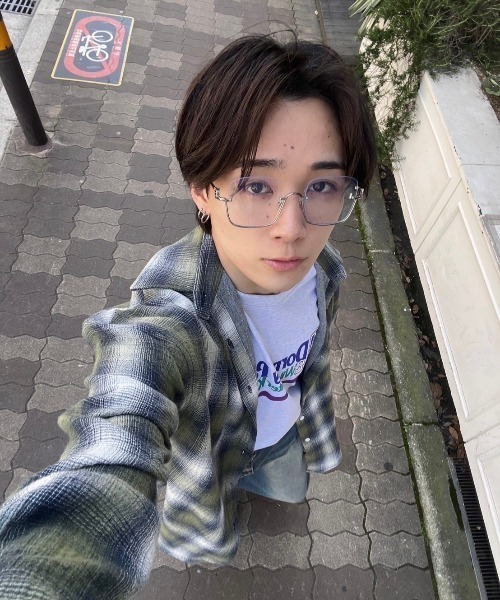 Chikashitsu +（チカシツプラス）の「【Chikashitsu +】under frame eyewear / 【チカシツプラス】アンダーフレームアイウェアメガネ（メガネ・メンズ・シルバー・ONE SIZE）」の9枚目の写真