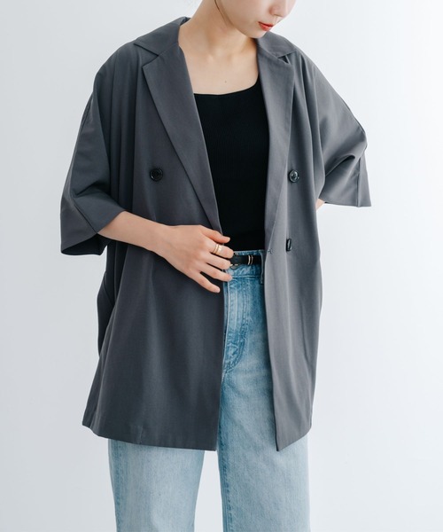 refinedworks(リファインドワークス)の「【refinedworks】 ドライ質感の半袖シャツジャケット(テーラードジャケット・レディース・ブラウン/グレー/ブラック・FREE)」の3枚目の写真