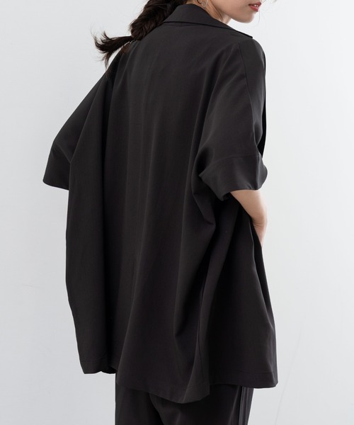 refinedworks(リファインドワークス)の「【refinedworks】 ドライ質感の半袖シャツジャケット(テーラードジャケット・レディース・ブラウン/グレー/ブラック・FREE)」の11枚目の写真