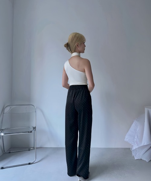 MAINLYTRULY（メインリィトゥルリィ）の「サテン ラインストーン パンツ（その他パンツ・レディース・ブラック・M）」の4枚目の写真