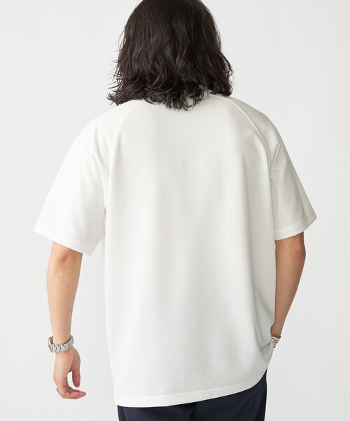 SHIPS(シップス)の「【WEB限定】SHIPS:〈接触冷感・吸水速乾等〉STORATECH(TM) ワンポイントロゴ 鹿の子 Tシャツ(Tシャツ/カットソー・メンズ・ベージュ/ブラック/ホワイト/ネイビー・SMALL/X-LARGE/LARGE/MEDIUM)」の16枚目の写真