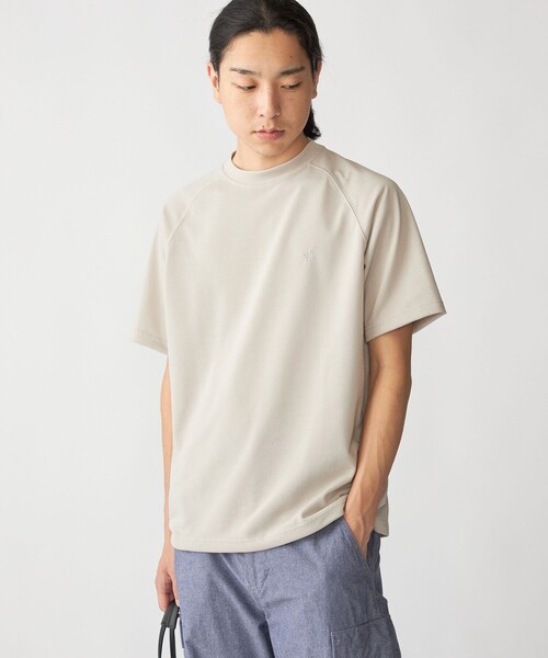 SHIPS(シップス)の「【WEB限定】SHIPS:〈接触冷感・吸水速乾等〉STORATECH(TM) ワンポイントロゴ 鹿の子 Tシャツ(Tシャツ/カットソー・メンズ・ベージュ/ブラック/ホワイト/ネイビー・SMALL/X-LARGE/LARGE/MEDIUM)」の21枚目の写真