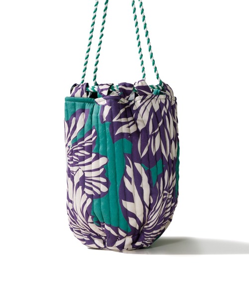 AMERICAN RAG CIE（アメリカンラグシー）の「LEIN 総柄プリント巾着バッグ（ショルダーバッグ・レディース・オレンジ/グリーン・FREE）」の21枚目の写真