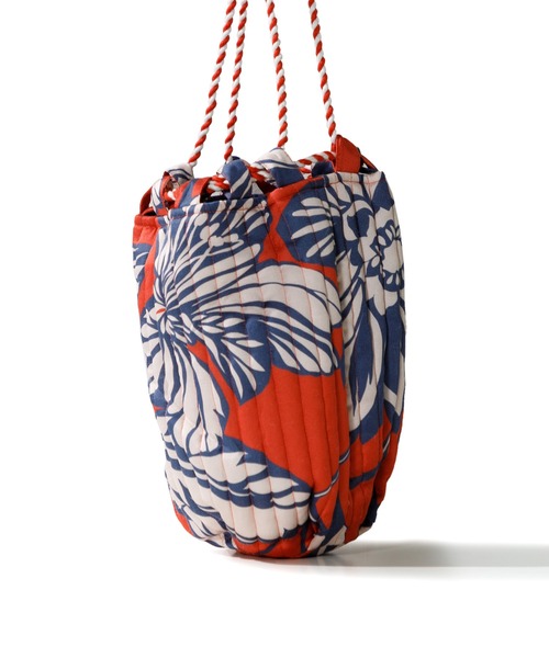 AMERICAN RAG CIE（アメリカンラグシー）の「LEIN 総柄プリント巾着バッグ（ショルダーバッグ・レディース・オレンジ/グリーン・FREE）」の15枚目の写真