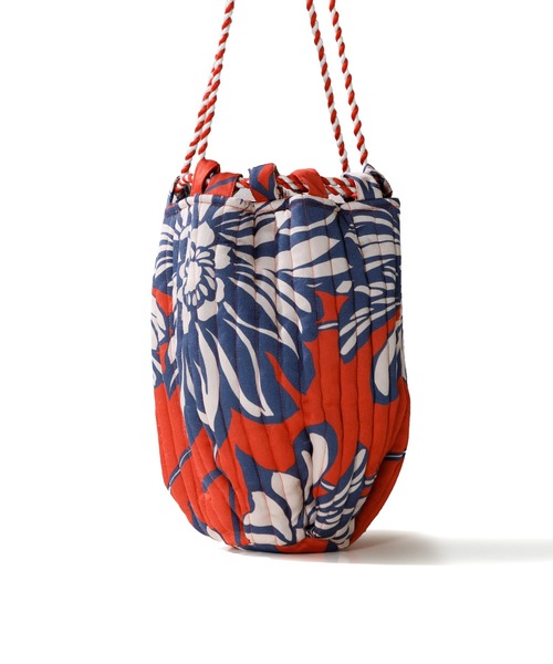 AMERICAN RAG CIE（アメリカンラグシー）の「LEIN 総柄プリント巾着バッグ（ショルダーバッグ・レディース・オレンジ/グリーン・FREE）」の14枚目の写真