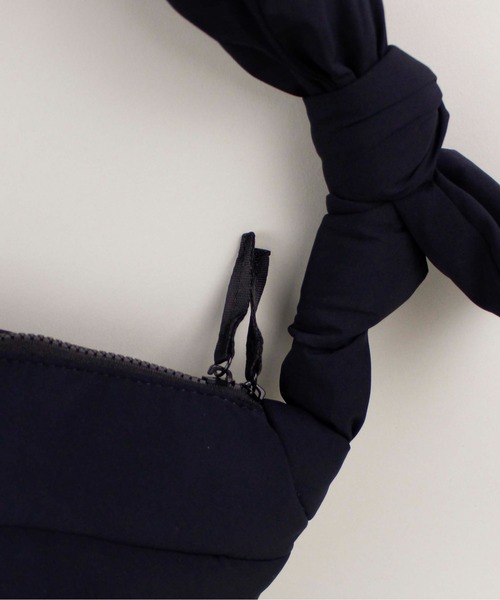 LE VERNIS(ル・ベルニ)の「【O0u×LE VERNIS】Jiggly shoulder bag(ショルダーバッグ・レディース・ブラック/ブルー・FREE)」の9枚目の写真
