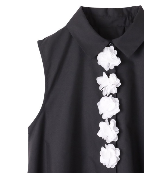 QUEENS COURT（クイーンズコート）の「フラワーモチーフノースリーブチュニック≪洗濯機で洗える≫（チュニック・レディース・ホワイト/ブラック/ブラック系その他・M）」の6枚目の写真