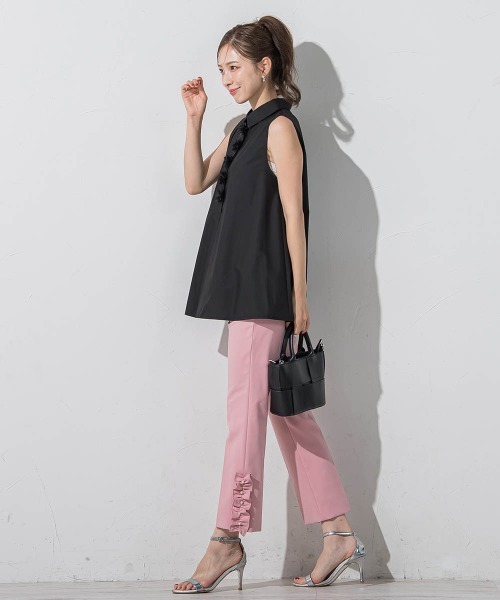 QUEENS COURT（クイーンズコート）の「フラワーモチーフノースリーブチュニック≪洗濯機で洗える≫（チュニック・レディース・ホワイト/ブラック/ブラック系その他・M）」の19枚目の写真