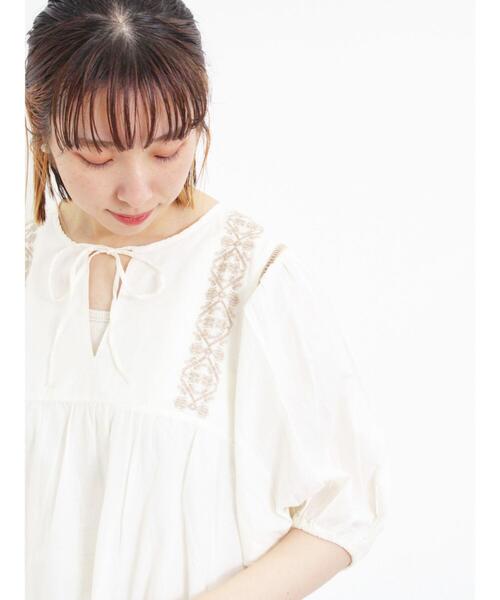 Samansa Mos2（サマンサ モスモス）の「刺繍スキッパーワンピース（ワンピース・レディース・ブルー/オフホワイト/キナリ/ブラック・F）」の21枚目の写真