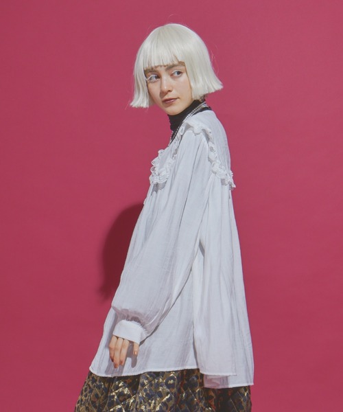 manana suerte（マニャーナスエルテ）の「レースカラーギャザーブラウス（シャツ/ブラウス・レディース・ホワイト/ブラック・FREE）」の8枚目の写真