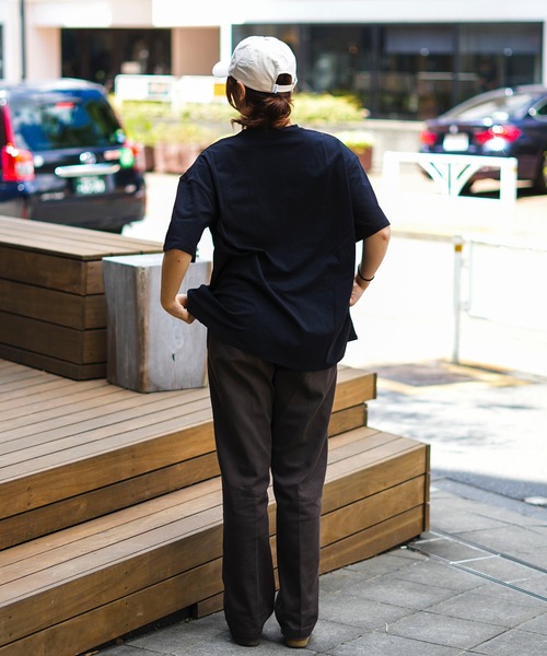 roial(ロイアル)の「DESIGN TEE/ROIAL(ロイアル)スタンダードワンポイントデザイン半袖Tシャツ(Tシャツ/カットソー・レディース・ホワイト/ブラック/ピンク/ミント・SMALL/MEDIUM)」の14枚目の写真