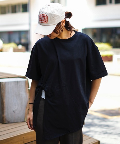 roial(ロイアル)の「DESIGN TEE/ROIAL(ロイアル)スタンダードワンポイントデザイン半袖Tシャツ(Tシャツ/カットソー・レディース・ホワイト/ブラック/ピンク/ミント・SMALL/MEDIUM)」の17枚目の写真