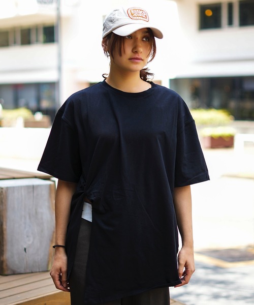 roial(ロイアル)の「DESIGN TEE/ROIAL(ロイアル)スタンダードワンポイントデザイン半袖Tシャツ(Tシャツ/カットソー・レディース・ホワイト/ブラック/ピンク/ミント・SMALL/MEDIUM)」の16枚目の写真