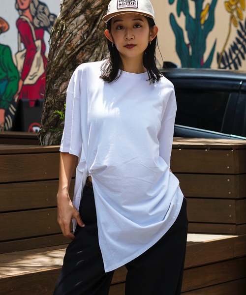 roial(ロイアル)の「DESIGN TEE/ROIAL(ロイアル)スタンダードワンポイントデザイン半袖Tシャツ(Tシャツ/カットソー・レディース・ホワイト/ブラック/ピンク/ミント・SMALL/MEDIUM)」の10枚目の写真