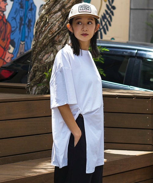 roial(ロイアル)の「DESIGN TEE/ROIAL(ロイアル)スタンダードワンポイントデザイン半袖Tシャツ(Tシャツ/カットソー・レディース・ホワイト/ブラック/ピンク/ミント・SMALL/MEDIUM)」の11枚目の写真