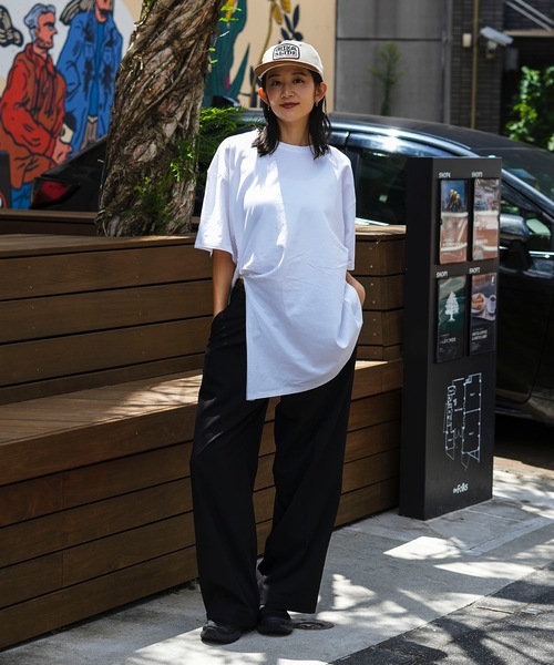 roial(ロイアル)の「DESIGN TEE/ROIAL(ロイアル)スタンダードワンポイントデザイン半袖Tシャツ(Tシャツ/カットソー・レディース・ホワイト/ブラック/ピンク/ミント・SMALL/MEDIUM)」の7枚目の写真