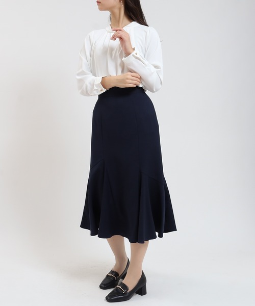 TRUDEA(トルディア)の「とろみ素材 ツイストネックブラウス(シャツ/ブラウス・レディース・ブルーグリーン/ブラウン/ホワイト/ベージュ・SMALL/MEDIUM/LARGE)」の14枚目の写真
