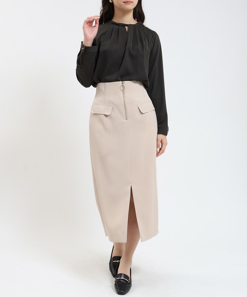 TRUDEA(トルディア)の「とろみ素材 ツイストネックブラウス(シャツ/ブラウス・レディース・ブルーグリーン/ブラウン/ホワイト/ベージュ・SMALL/MEDIUM/LARGE)」の8枚目の写真