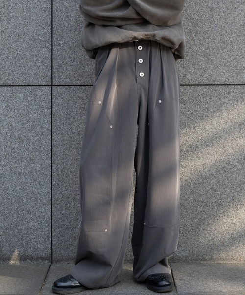 Perushu（ペルーシュ）の「ダブルニーアソートスラックス（スラックス・メンズ・ブラック/グレー/ネイビー/ダークブラウン・SMALL/MEDIUM/LARGE）」の2枚目の写真