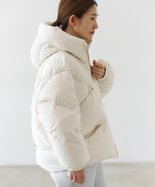 本日値下新品タグ付きPEGGIE フーディショートダウンゴールド金具