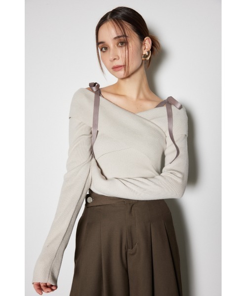 rienda(リエンダ)の「2WAYショルダーリボンクロスニットトップ 秋服 冬服(ニット/セーター・レディース・ベージュ/ダークブルー/カーキ・FREE)」の2枚目の写真