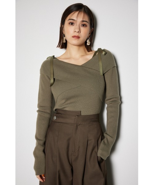 rienda(リエンダ)の「2WAYショルダーリボンクロスニットトップ 秋服 冬服(ニット/セーター・レディース・ベージュ/ダークブルー/カーキ・FREE)」の5枚目の写真