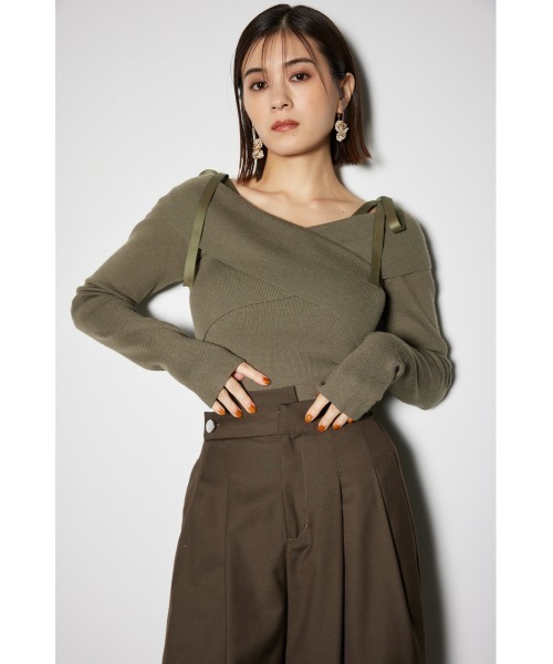 rienda(リエンダ)の「2WAYショルダーリボンクロスニットトップ 秋服 冬服(ニット/セーター・レディース・ベージュ/ダークブルー/カーキ・FREE)」の9枚目の写真