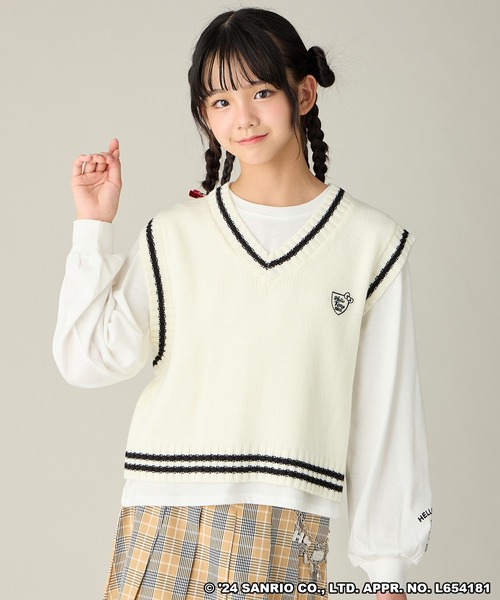 ハローキティのベストで冬を温かく ベスト（ハローキティ）　 sanrio（サンリオ）の「【BISKEE×HELLO KITTYコラボ】 スクール