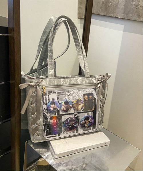 gossip!ロサンゼルス(ゴシップロサンゼルス)の「【A4サイズ収納可】リボンオーロラショルダー/トート姫痛バッグ(トートバッグ・レディース・シルバー/オフホワイト/ブラック/グリーン/ブルー/ブラウン/ピンク・FREE)」の21枚目の写真
