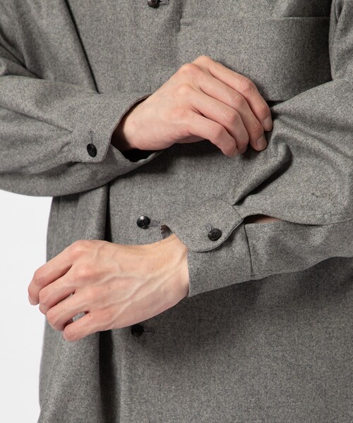 ETHOSENS（エトセンス）の「【ETHOSENS/エトセンス】Flannei loose-fit shirt（シャツ/ブラウス・メンズ・ブラック/ライトグレー・2/1）」の22枚目の写真