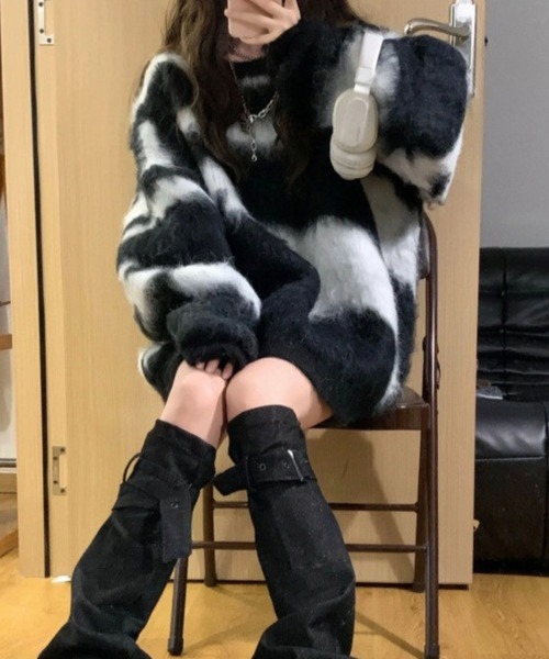 SPIGA（スピーガ）の「オンブレーオーバーサイズモヘアニット（ニット/セーター・レディース・ブラック・FREE）」の2枚目の写真