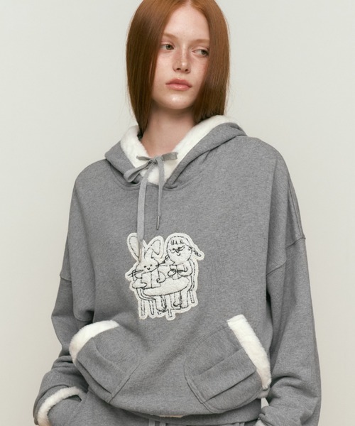KIRSH(キルシー)の「KIRSH WITTY BUNNY GRAPHIC FUR HOODIE キルシー ウィティーバニー グラフィック ファー フーディー(パーカー・レディース・グレー/アイボリー・ONE SIZE)」の2枚目の写真