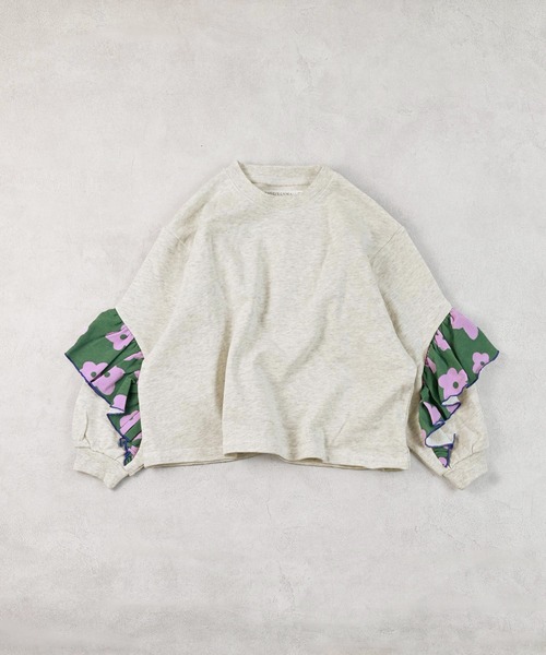 CALMIA(カルミア)の「フラワープリントバックフリルトレーナー(スウェット・キッズ・オフホワイト/オレンジ/パープル・150/140/130/120/110/100/95/90/80)」の2枚目の写真