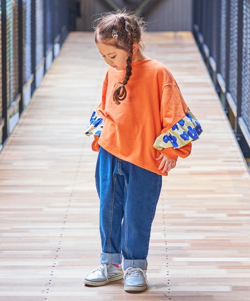 CALMIA(カルミア)の「フラワープリントバックフリルトレーナー(スウェット・キッズ・オフホワイト/オレンジ/パープル・150/140/130/120/110/100/95/90/80)」の4枚目の写真