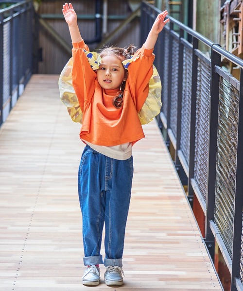 CALMIA(カルミア)の「フラワープリントバックフリルトレーナー(スウェット・キッズ・オフホワイト/オレンジ/パープル・150/140/130/120/110/100/95/90/80)」の6枚目の写真