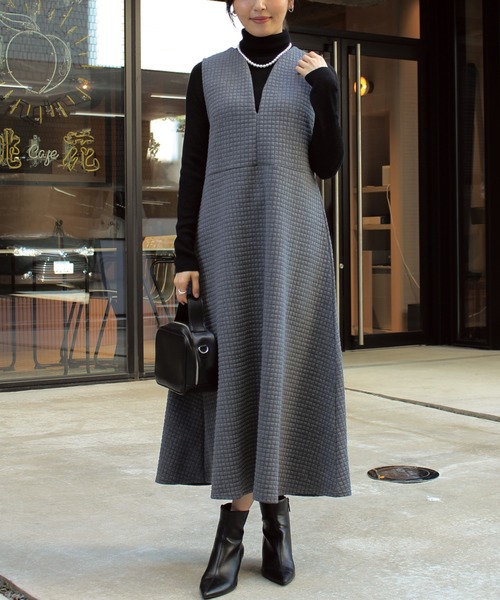 INCEDE(インシード)の「キルトカットワンピース(ワンピース・レディース・チャコールグレー/オフホワイト/ブラック・LL/L/M)」の3枚目の写真