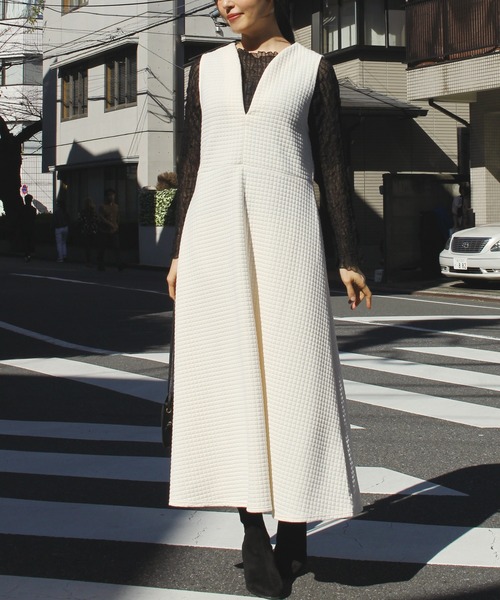 INCEDE(インシード)の「キルトカットワンピース(ワンピース・レディース・チャコールグレー/オフホワイト/ブラック・LL/L/M)」の5枚目の写真