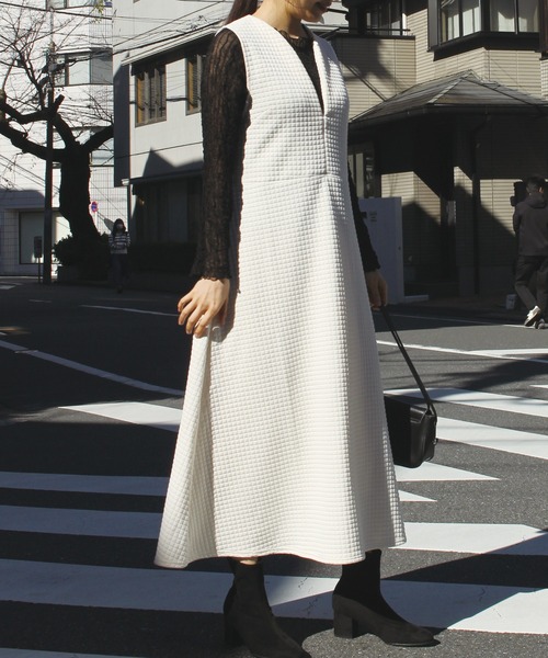 INCEDE(インシード)の「キルトカットワンピース(ワンピース・レディース・チャコールグレー/オフホワイト/ブラック・LL/L/M)」の7枚目の写真