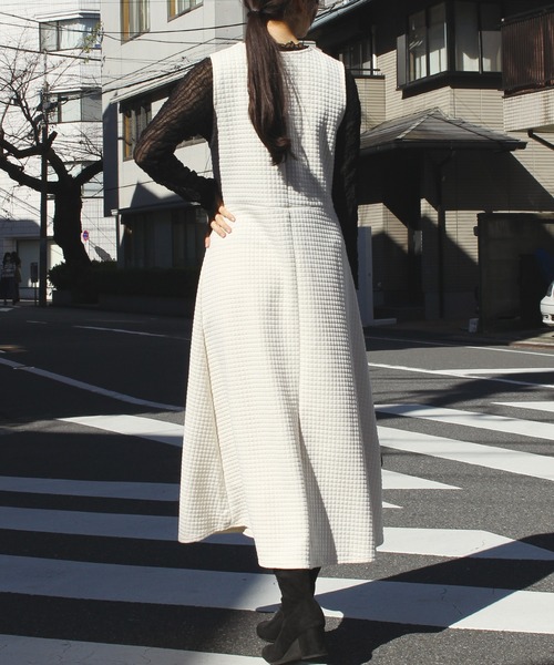 INCEDE(インシード)の「キルトカットワンピース(ワンピース・レディース・チャコールグレー/オフホワイト/ブラック・LL/L/M)」の9枚目の写真