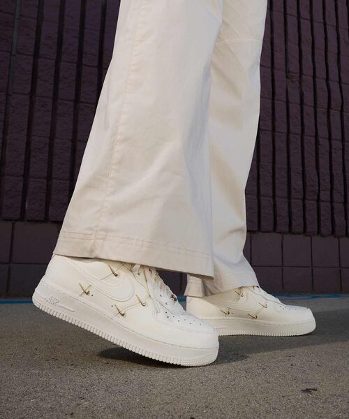 ナイキ エア フォース 1 '07 LX ウィメンズシューズ / Nike Air Force