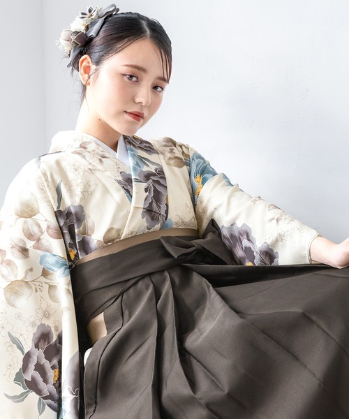 SOUBIEN(ソウビエン)の「floroレディース袴4点セット (着物・襦袢・下帯・袴)(着物・レディース・ブルー系その他/ホワイト系/ホワイト系1/ブラウン系/ブラウン系1/ブラウン系2/ベージュ系/ベージュ系1/ブルー系/ブルー系1/ブルー系2/レッド系・SS/S/M/L/LL)」の4枚目の写真