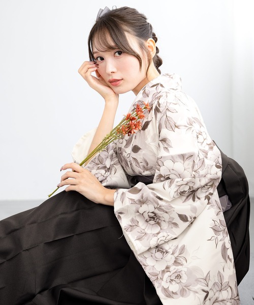 SOUBIEN(ソウビエン)の「floroレディース袴4点セット (着物・襦袢・下帯・袴)(着物・レディース・ブルー系その他/ホワイト系/ホワイト系1/ブラウン系/ブラウン系1/ブラウン系2/ベージュ系/ベージュ系1/ブルー系/ブルー系1/ブルー系2/レッド系・SS/S/M/L/LL)」の5枚目の写真