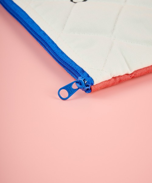 sanrio(サンリオ)の「【 sanrio / サンリオ 】 ハローキティ レトロ キルティング ポーチ WNI(ポーチ・レディース・その他4/その他5/その他3/その他2/その他1・FREE)」の7枚目の写真