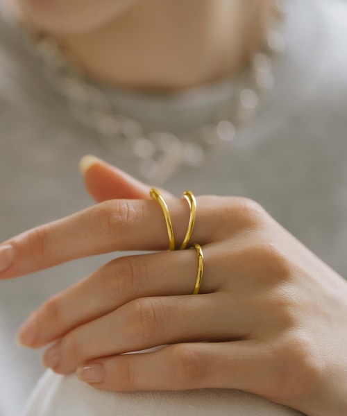 Ops.（オプス）の「リング シルバー925 指輪 レディース 金属アレルギー対応【AUREOLA アウレオラ2mm】（リング・レディース・シルバー/イエローゴールド・15号/13号/11号/9号/7号）」の2枚目の写真